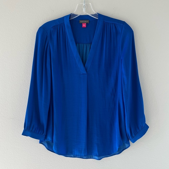 Vince Camuto Blue Relaxed V-neck Blouse with 3/4 Sleeves - Picture 2 of 6